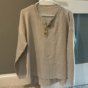 3/$10 🌼 Light sweater